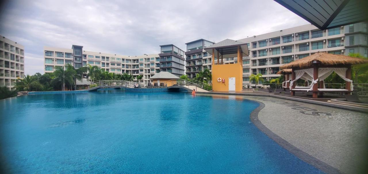 Laguna Beach Resort3 ジョムティエンビーチ エクステリア 写真