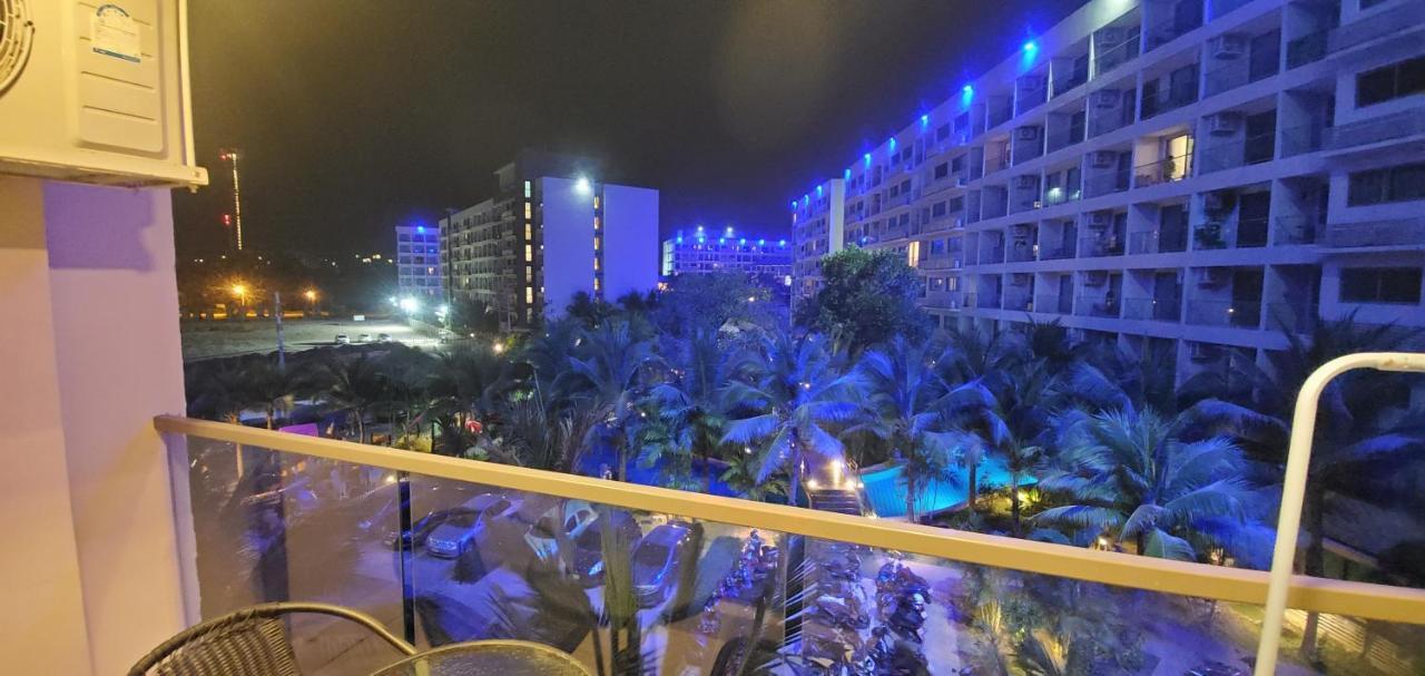 Laguna Beach Resort3 ジョムティエンビーチ エクステリア 写真
