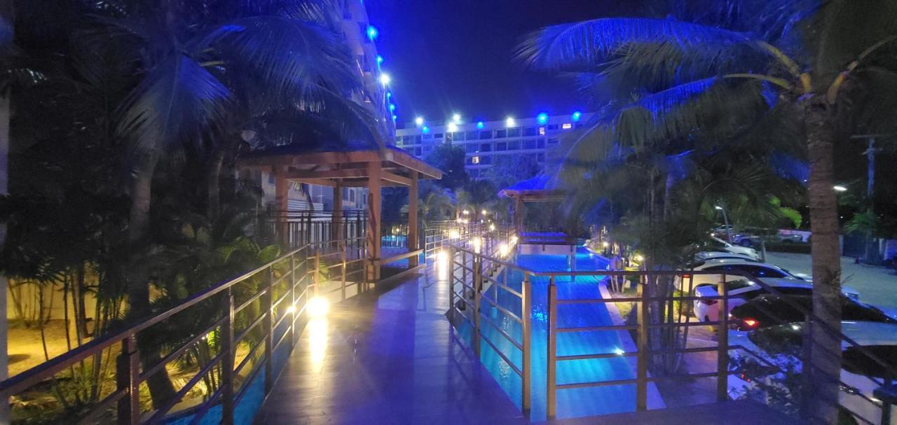 Laguna Beach Resort3 ジョムティエンビーチ エクステリア 写真